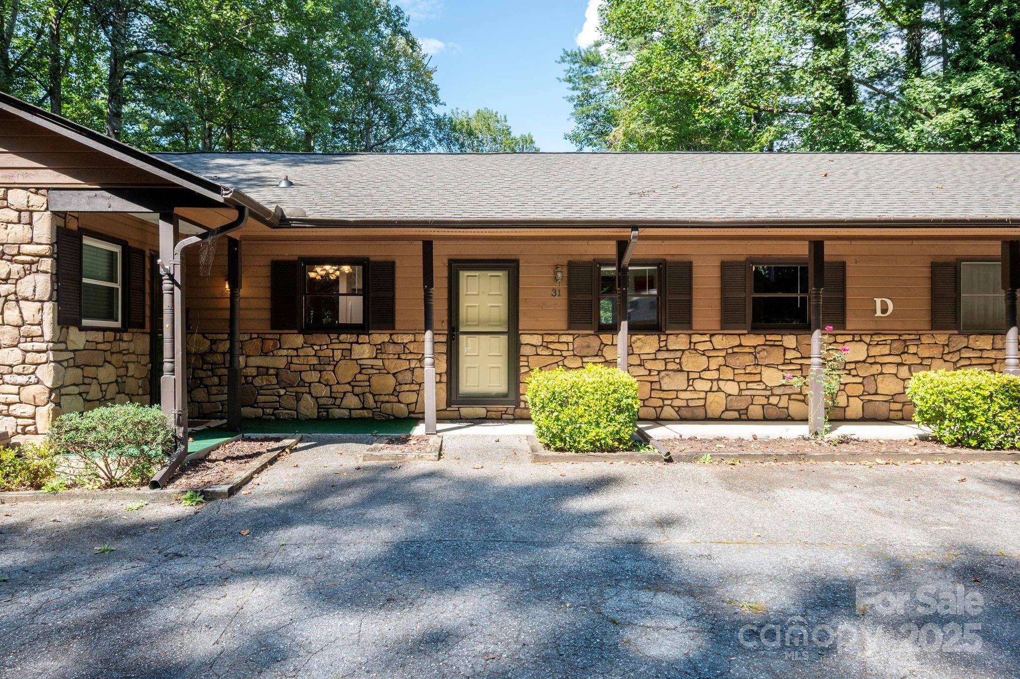 31 Unity CT, Etowah, NC 28729