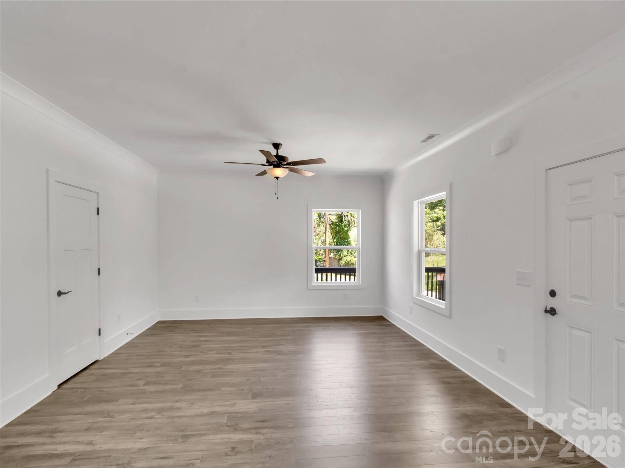 12 Whitson RD, Asheville, NC 28805