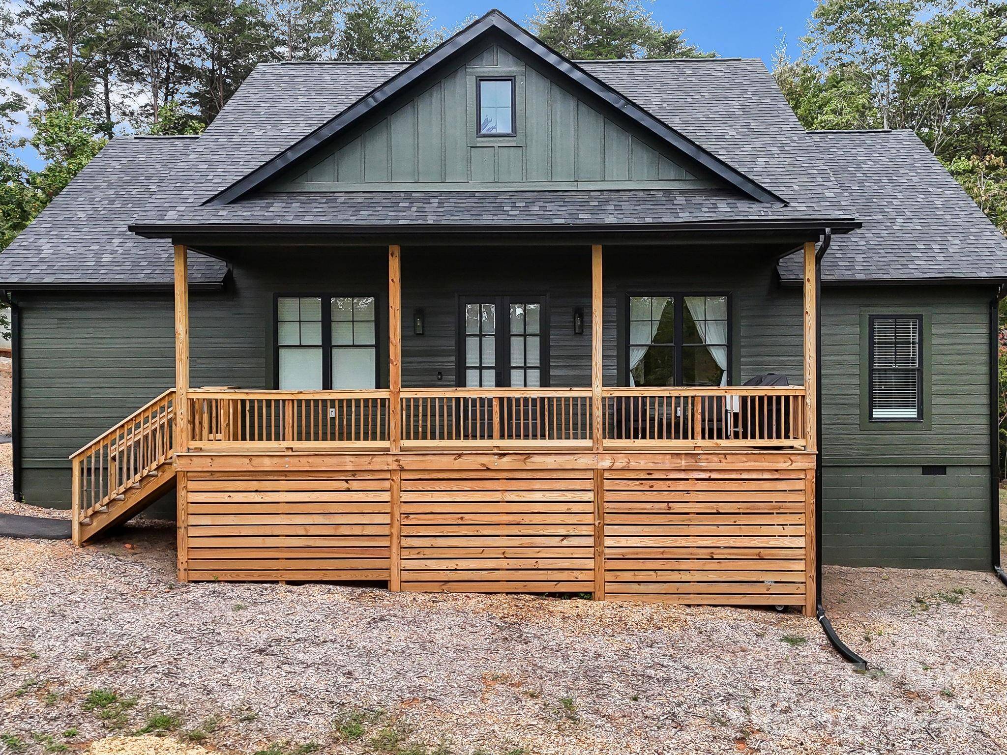 583 Dublin LN, Columbus, NC 28722