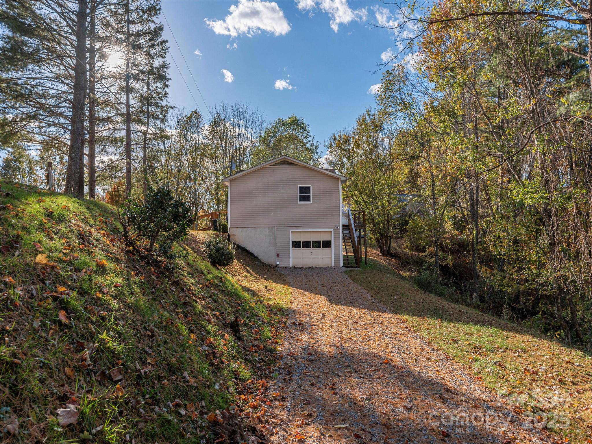 286 Keith DR, Canton, NC 28716