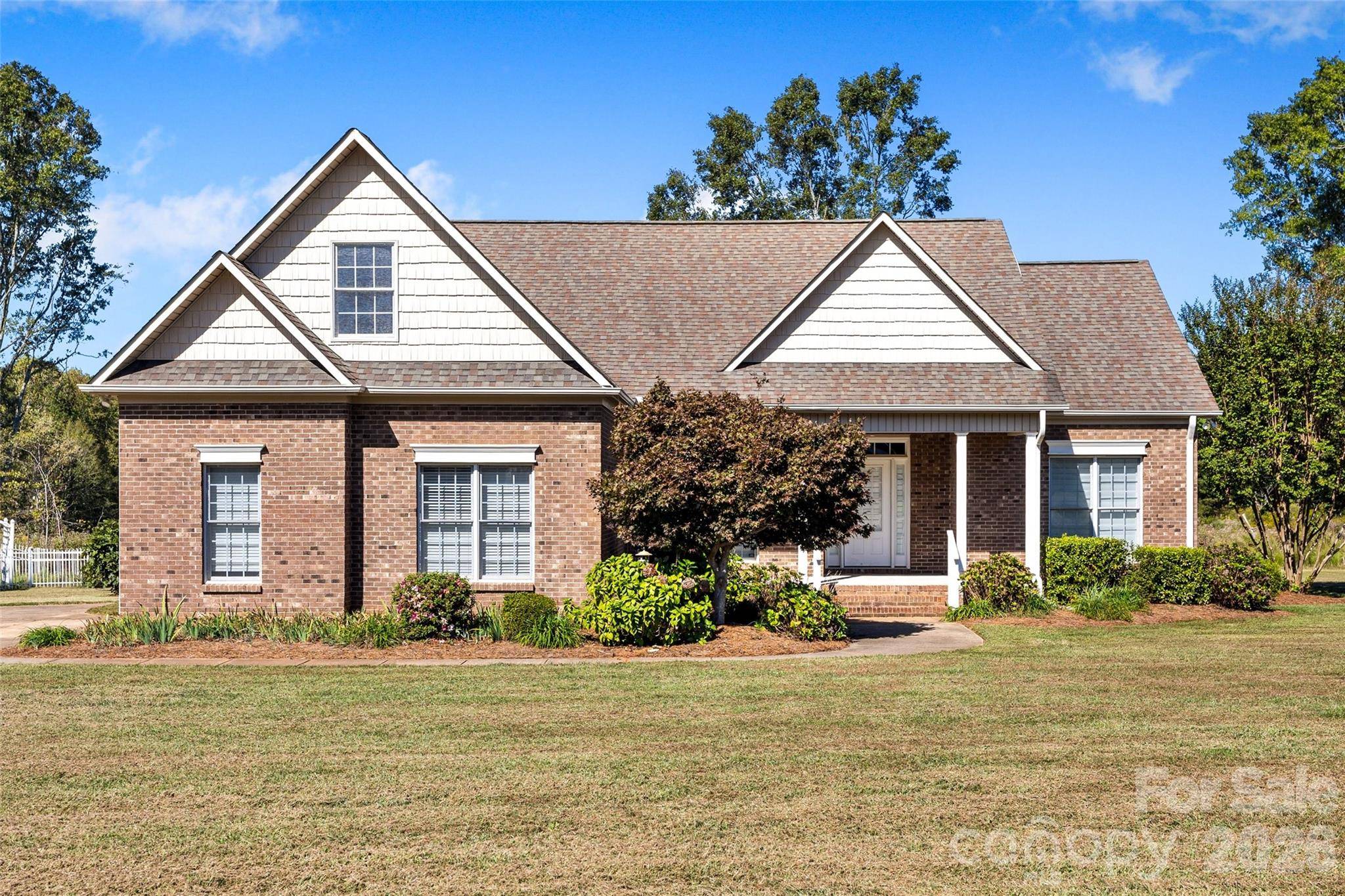 310 Clarendon Estates DR, Clover, SC 29710