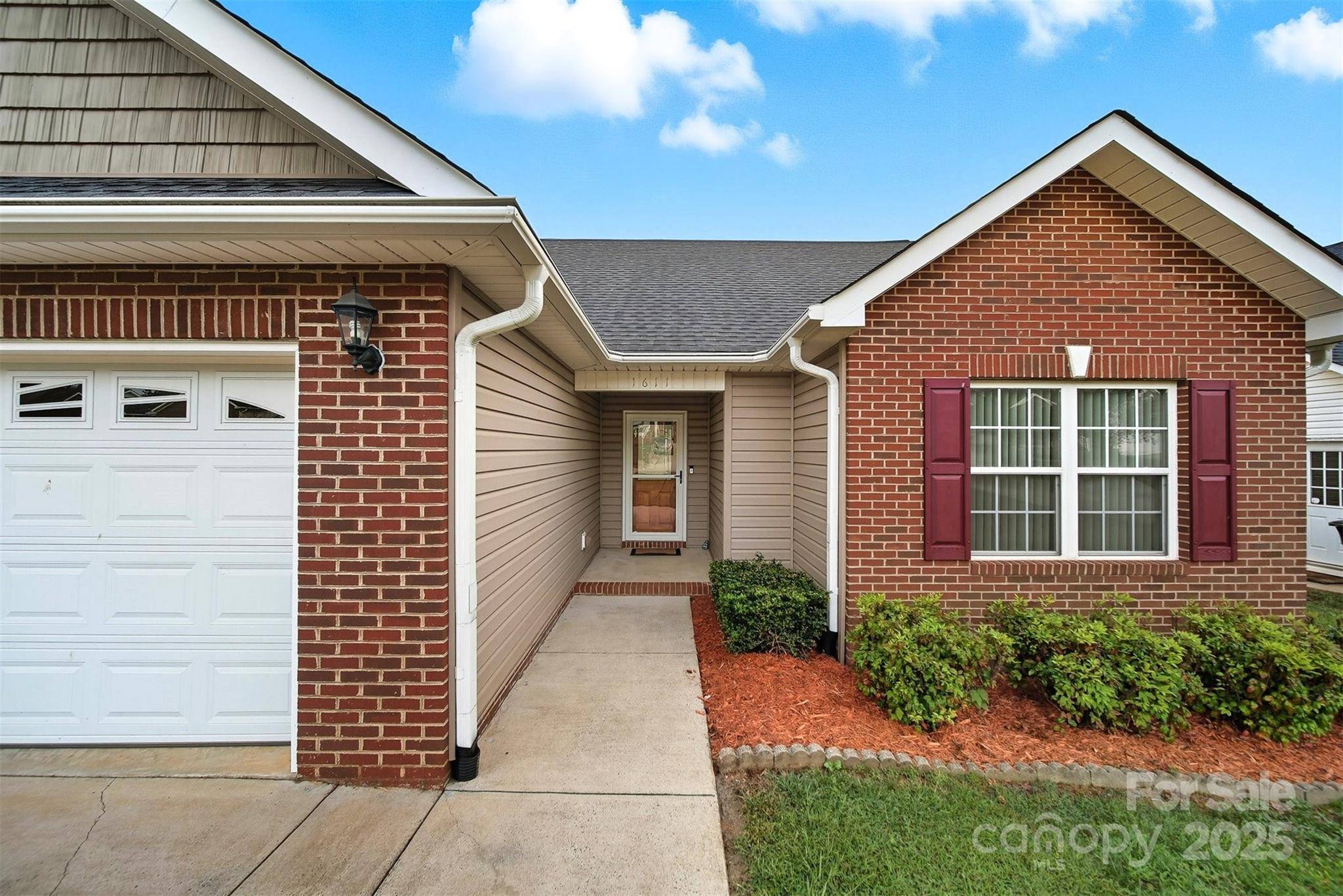 1611 Mayfair DR, Conover, NC 28613