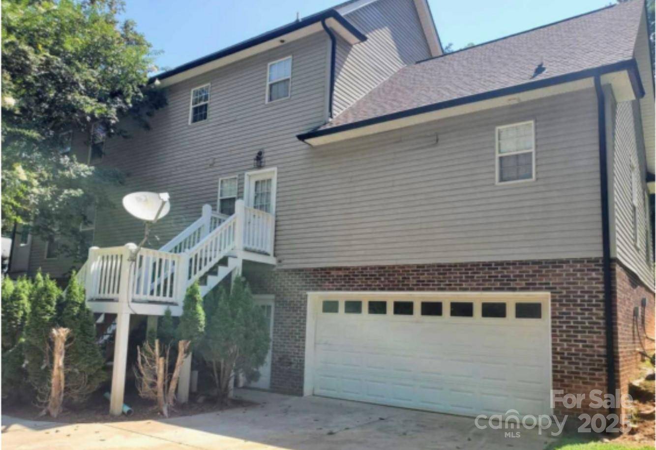 8842 Shepherd CT, Connelly Springs, NC 28612