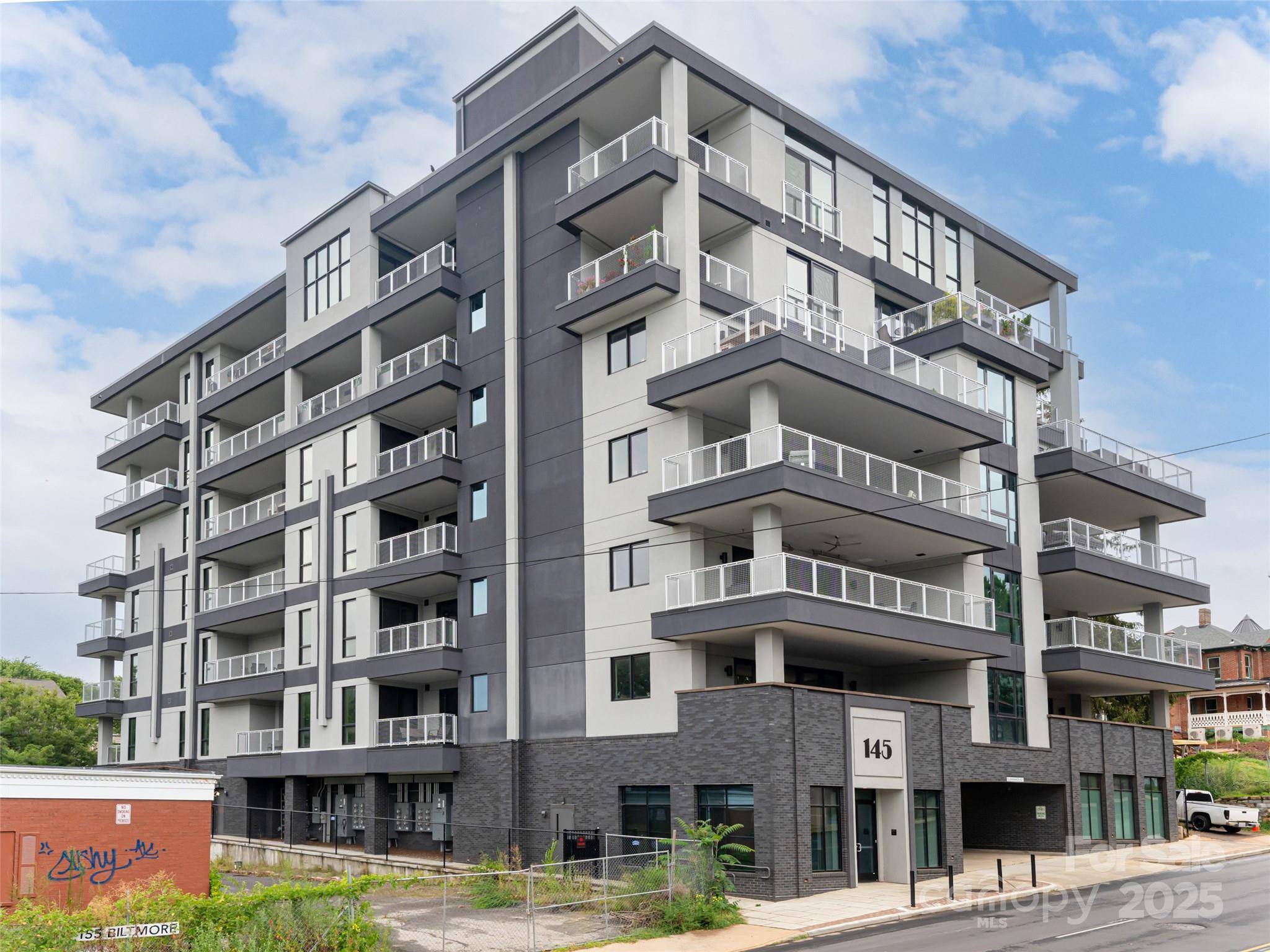 145 Biltmore AVE #101, Asheville, NC 28801