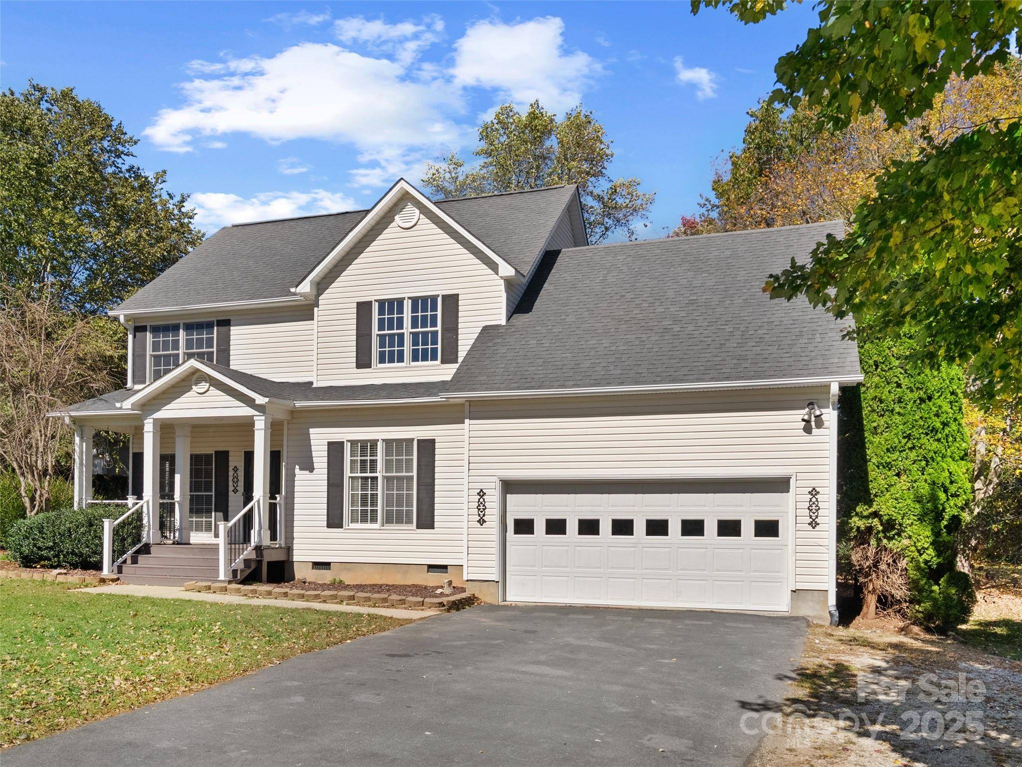 12 Eden Glen RD, Black Mountain, NC 28711