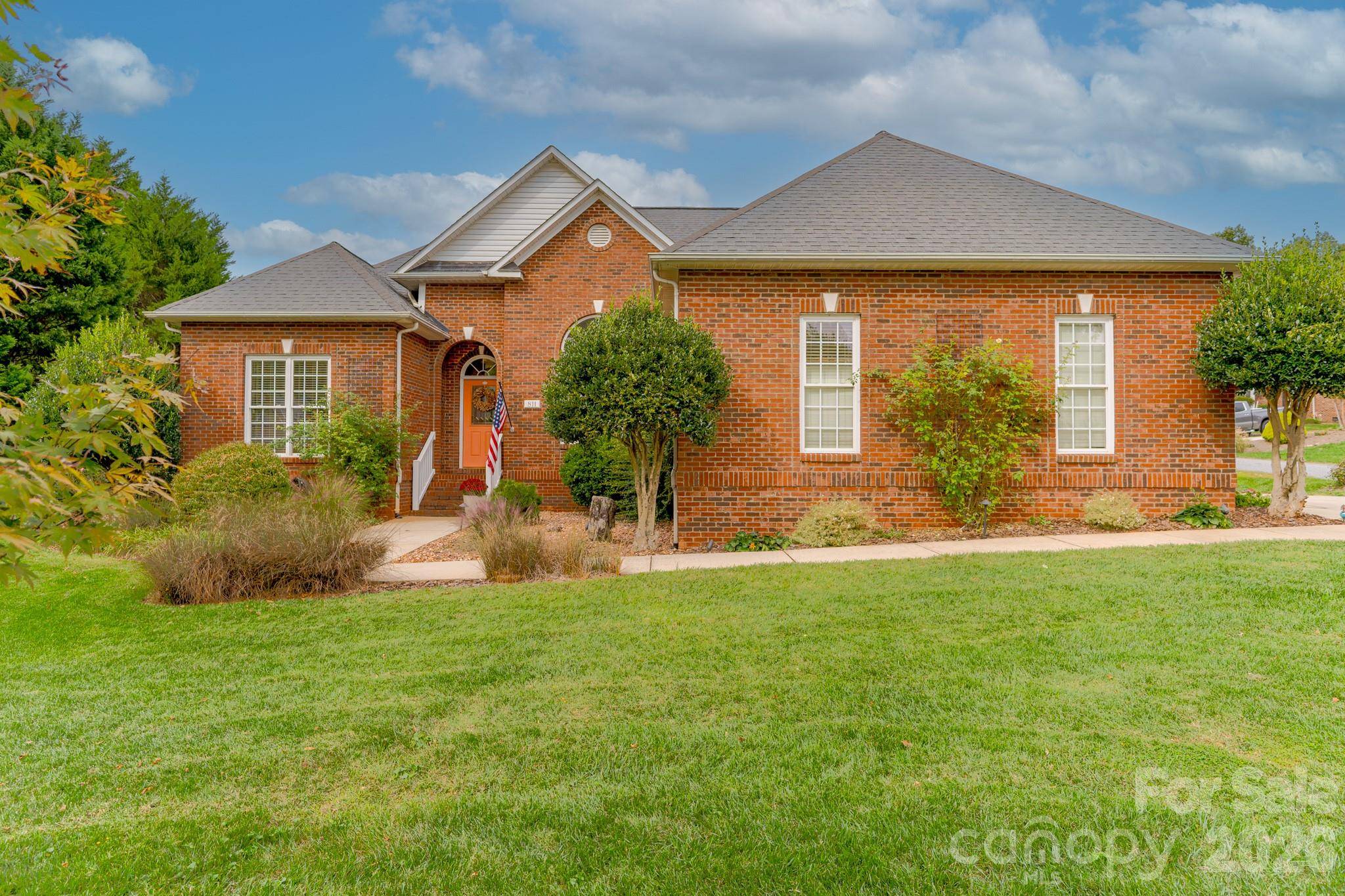811 4th ST NE, Conover, NC 28613