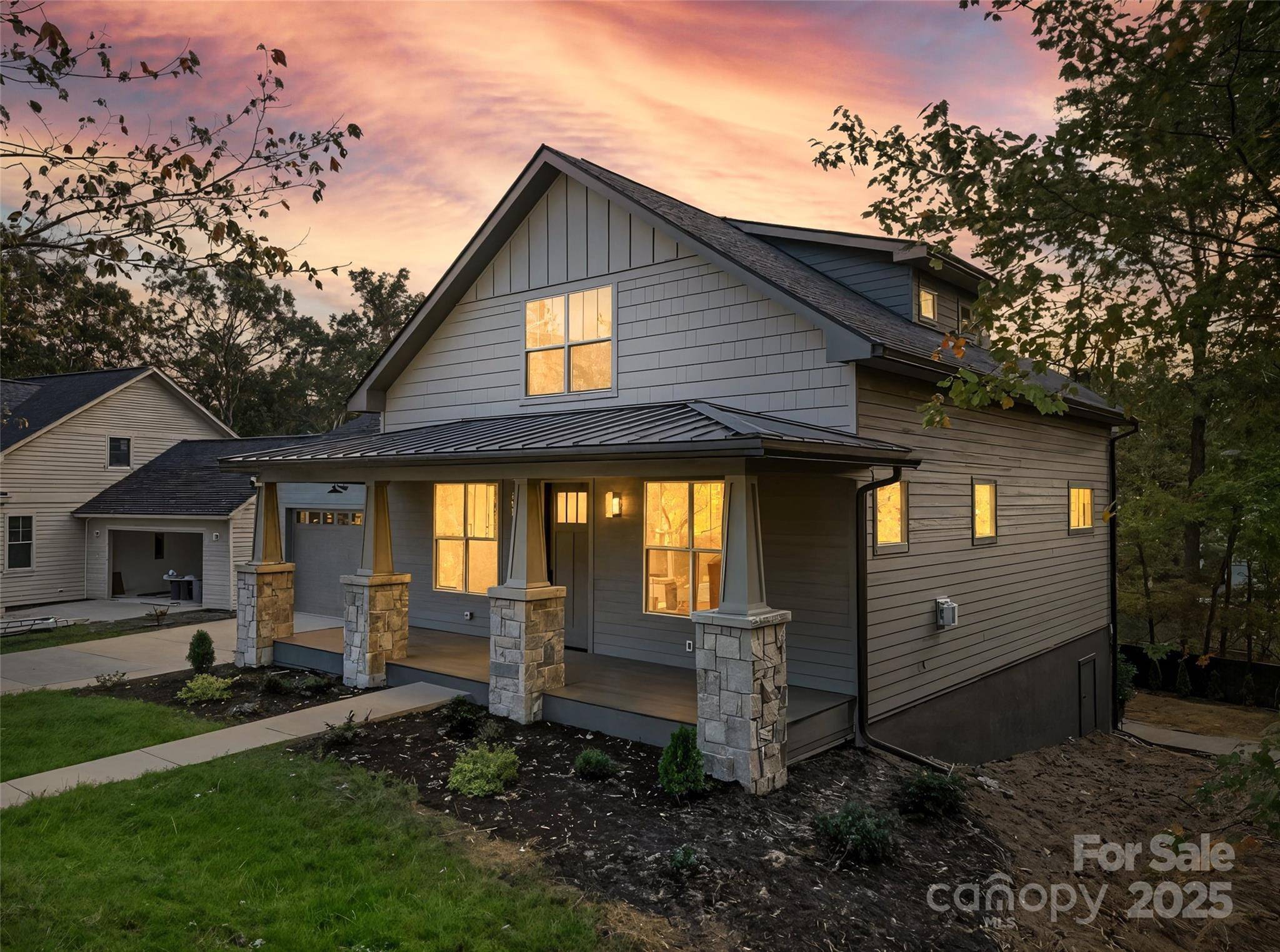 218 Cadence CIR, Brevard, NC 28712