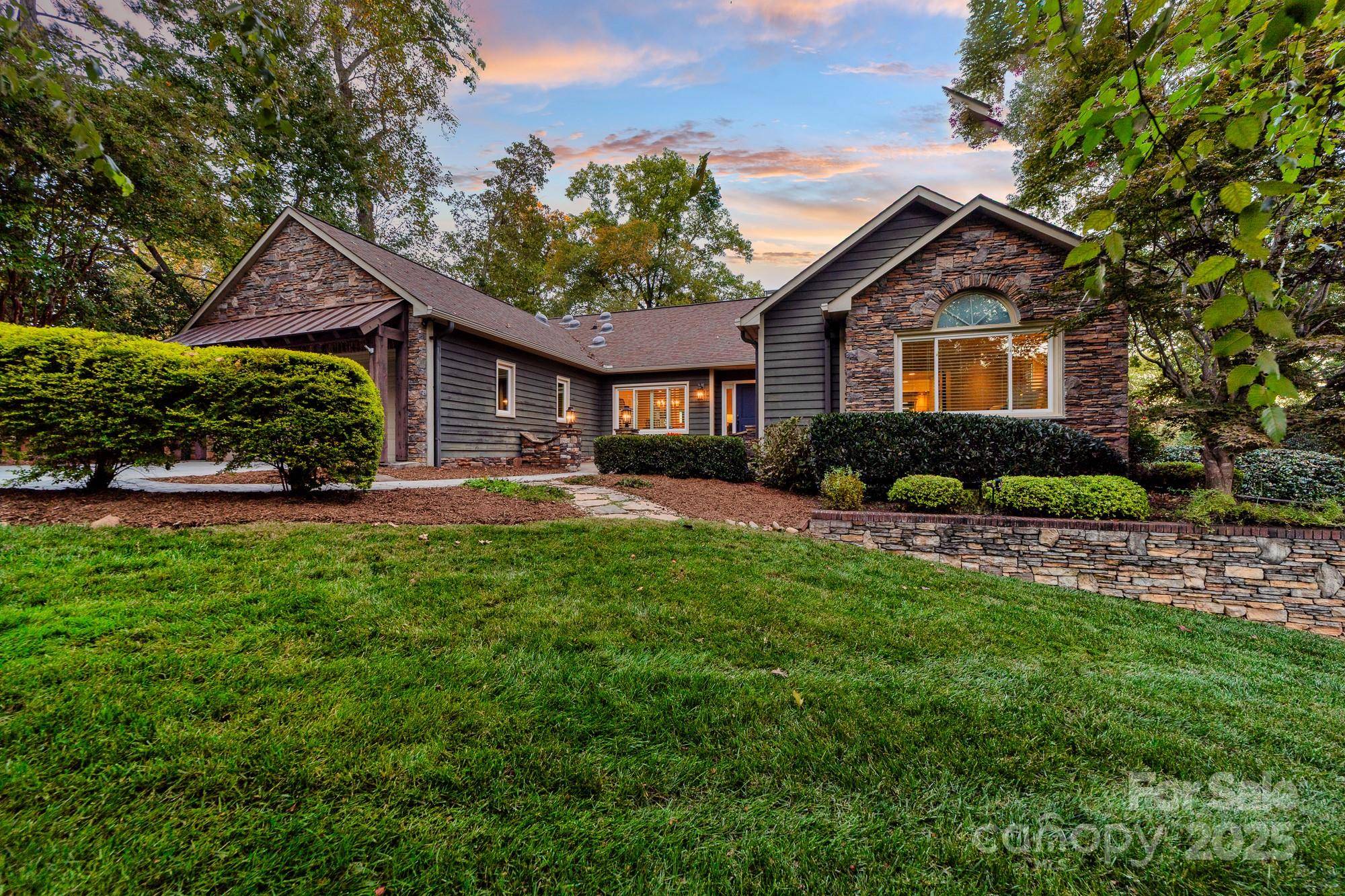 2778 Cherry LN, Denver, NC 28037