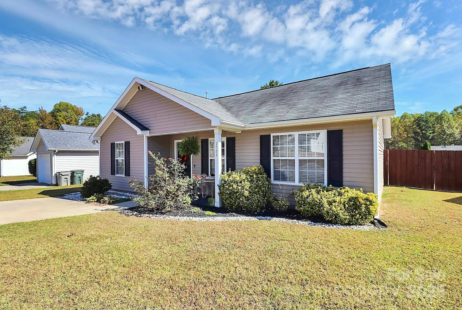 2524 Gelsinger AVE, Bessemer City, NC 28016