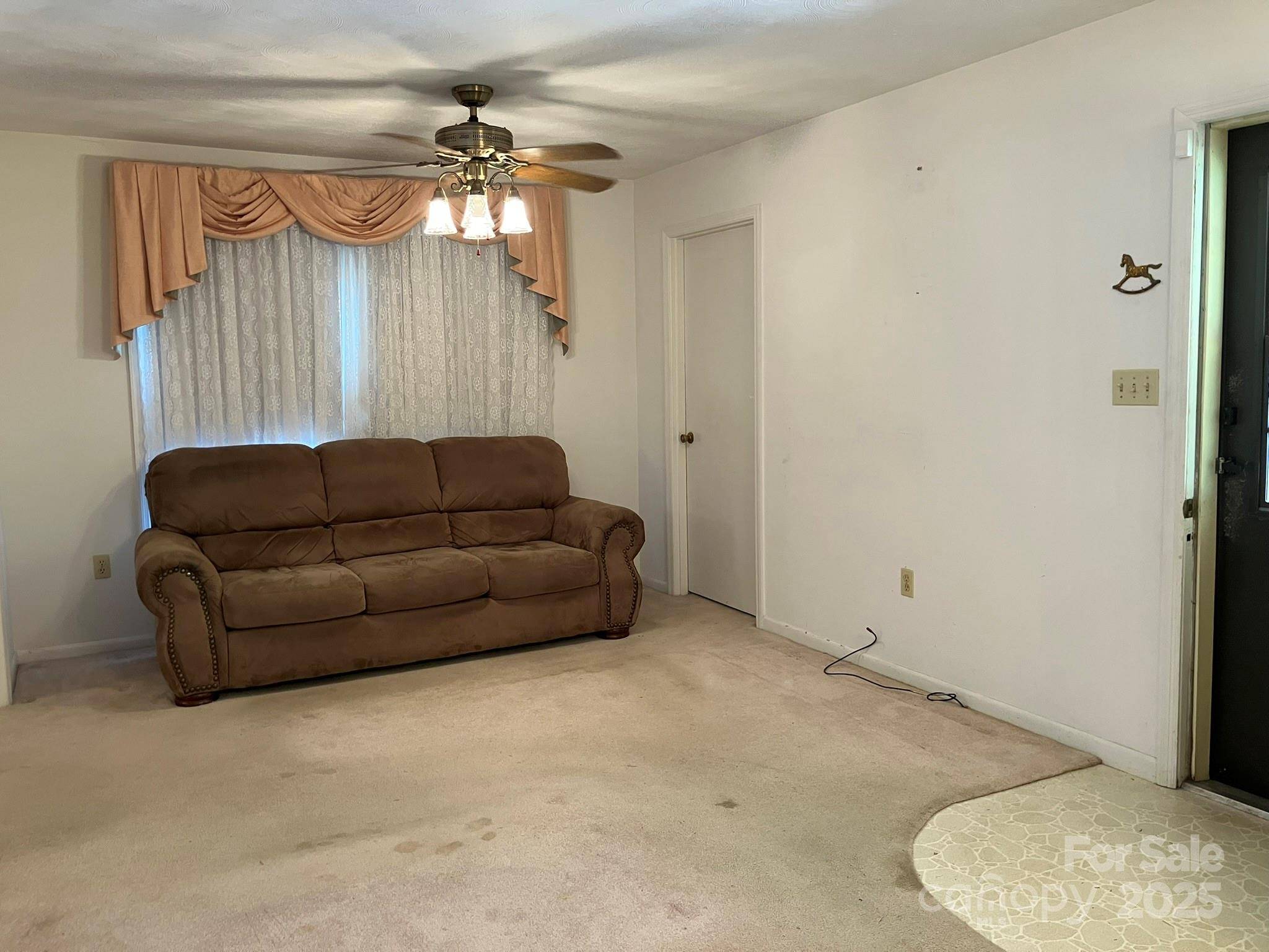299 Weatherstone DR, Forest City, NC 28043