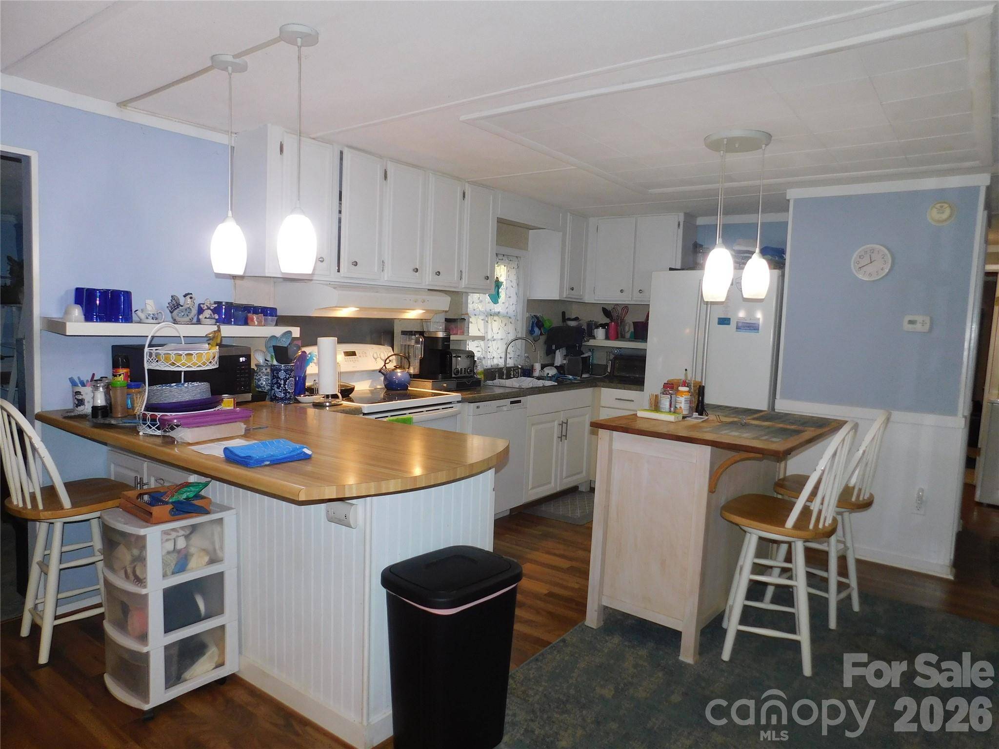 88 E Poplar DR, Hendersonville, NC 28792