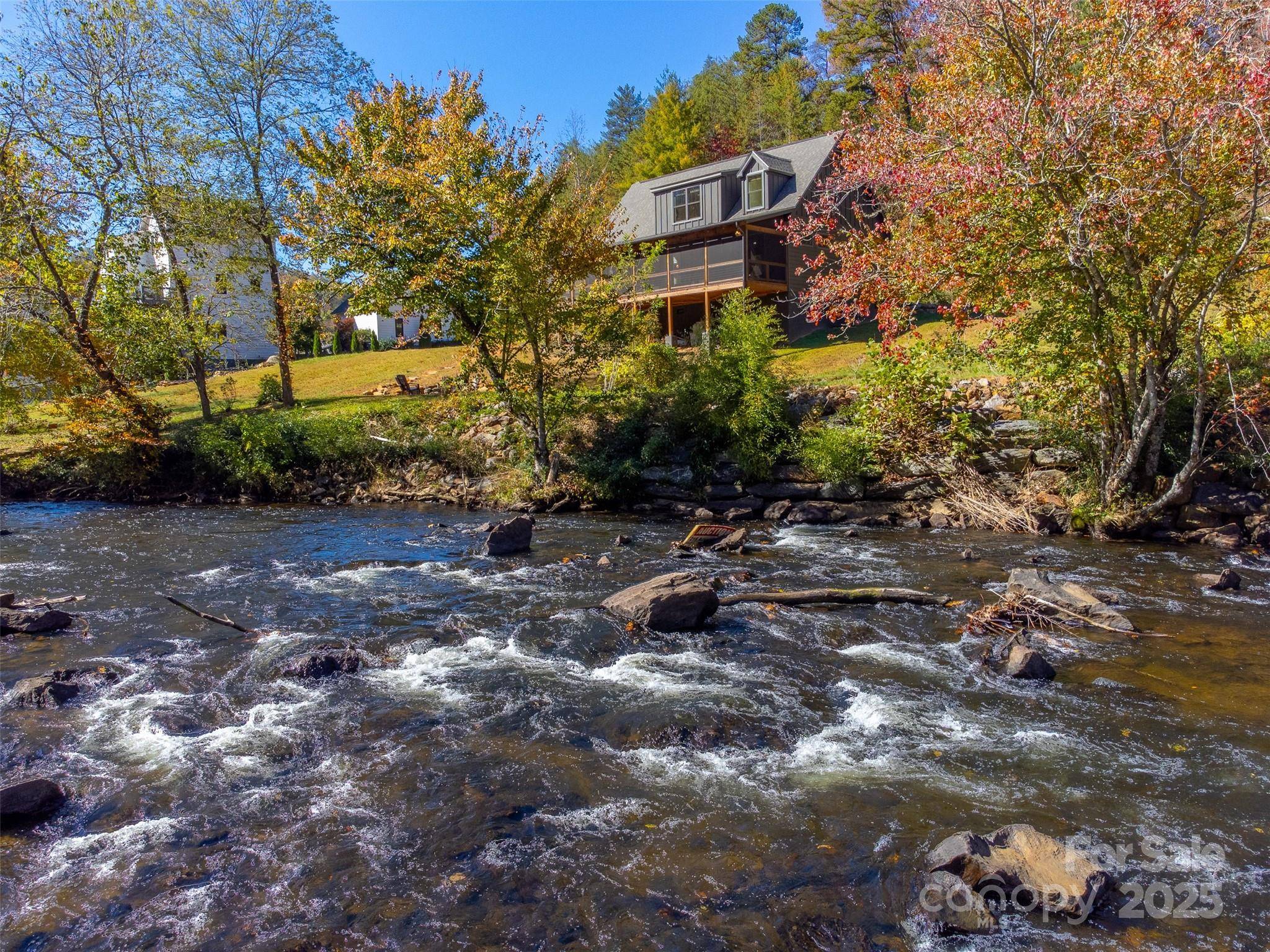 186 Grayling DR, Cullowhee, NC 28723