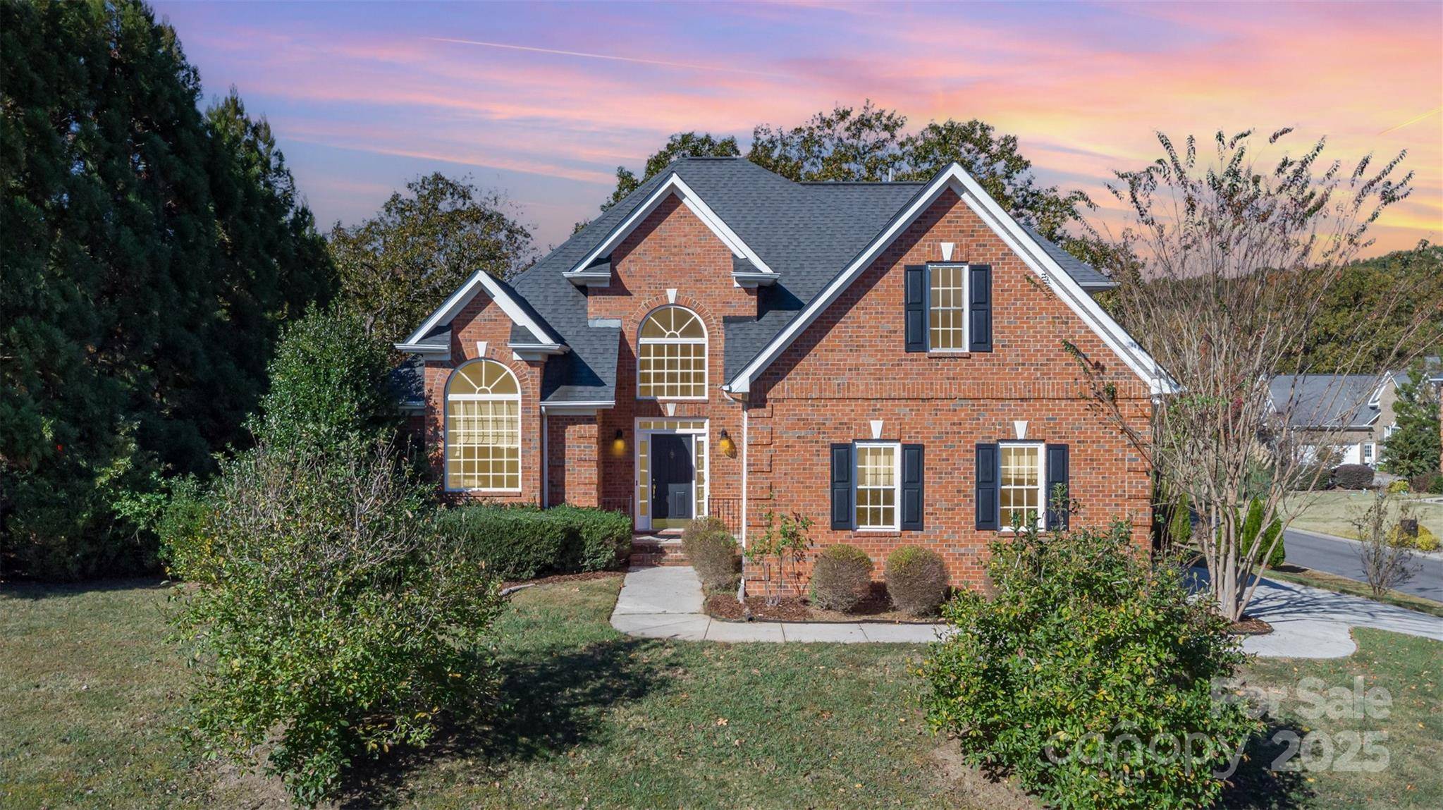 1900 Astrid CT, Waxhaw, NC 28173