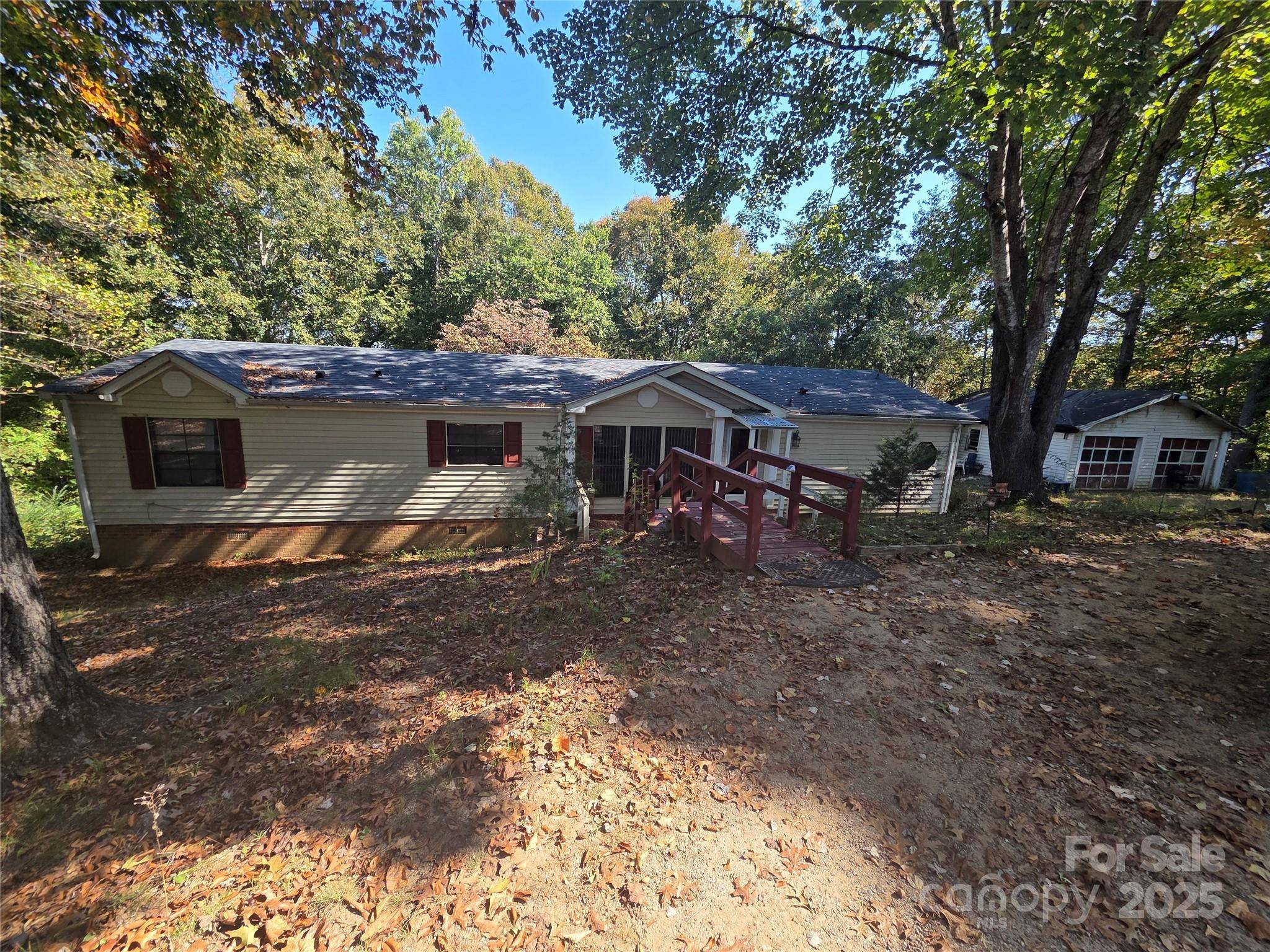 4944 Largo CT, Conover, NC 28613