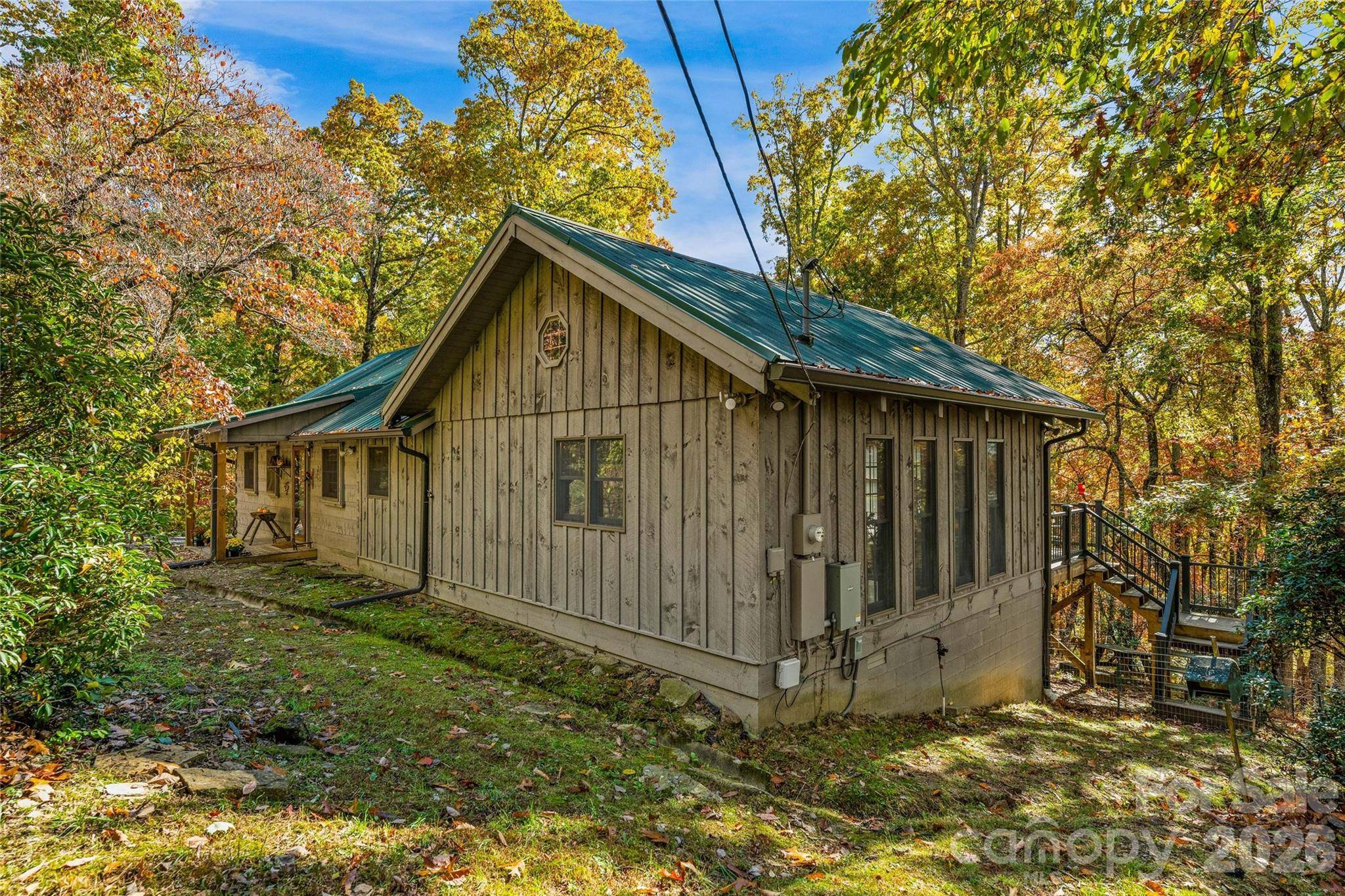 499 E Poplar DR, Hendersonville, NC 28792