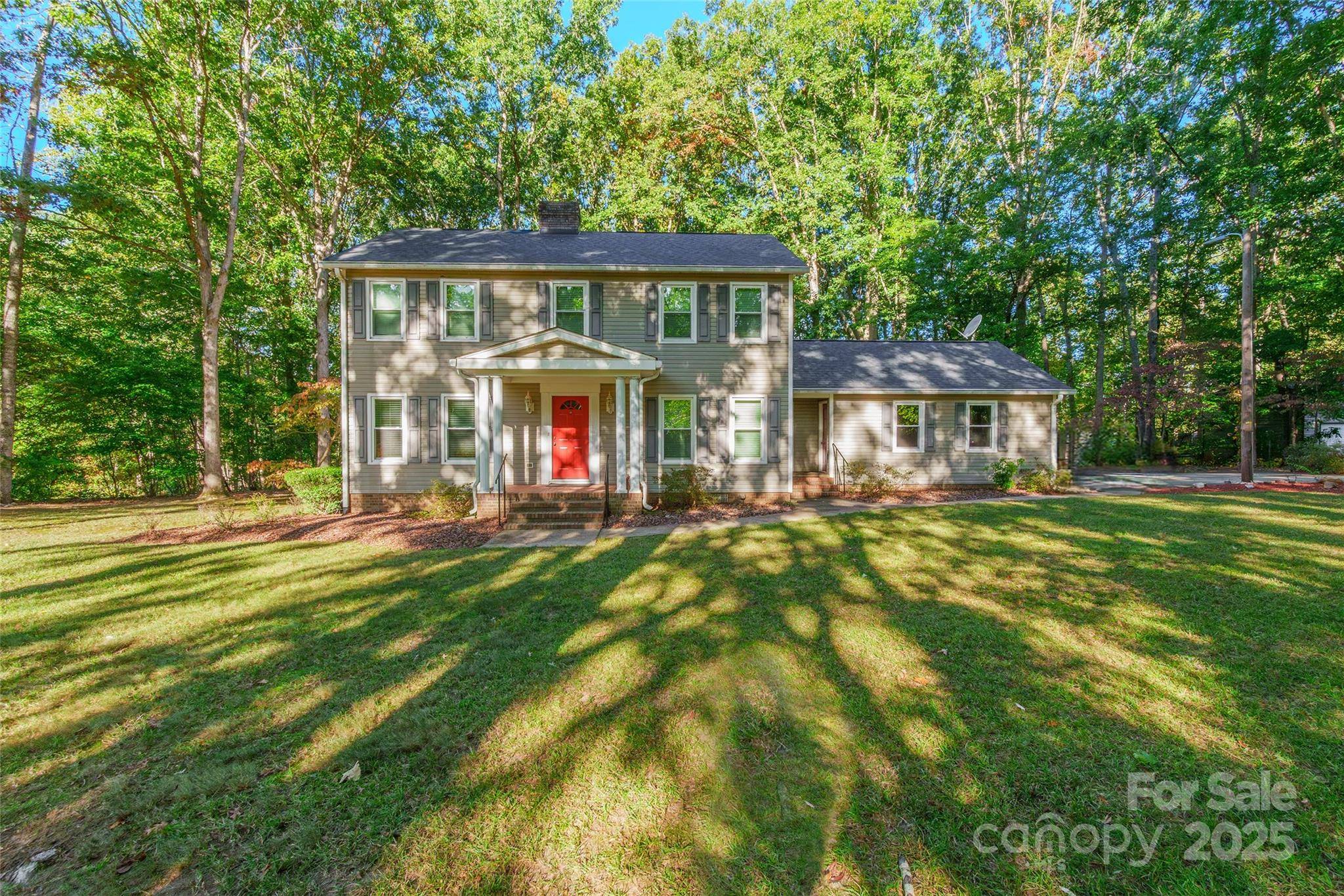 860 Redwood LN, Chester, SC 29706