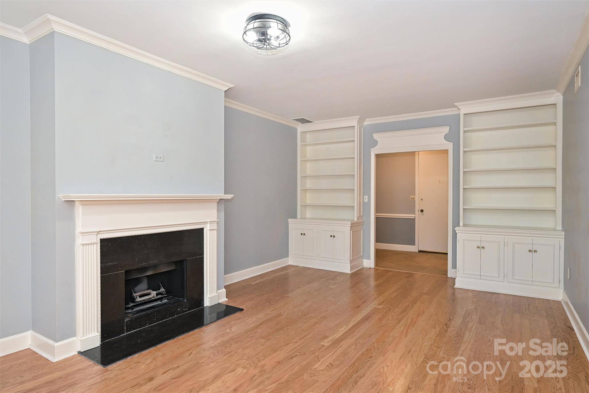924 Cherokee RD, Charlotte, NC 28207