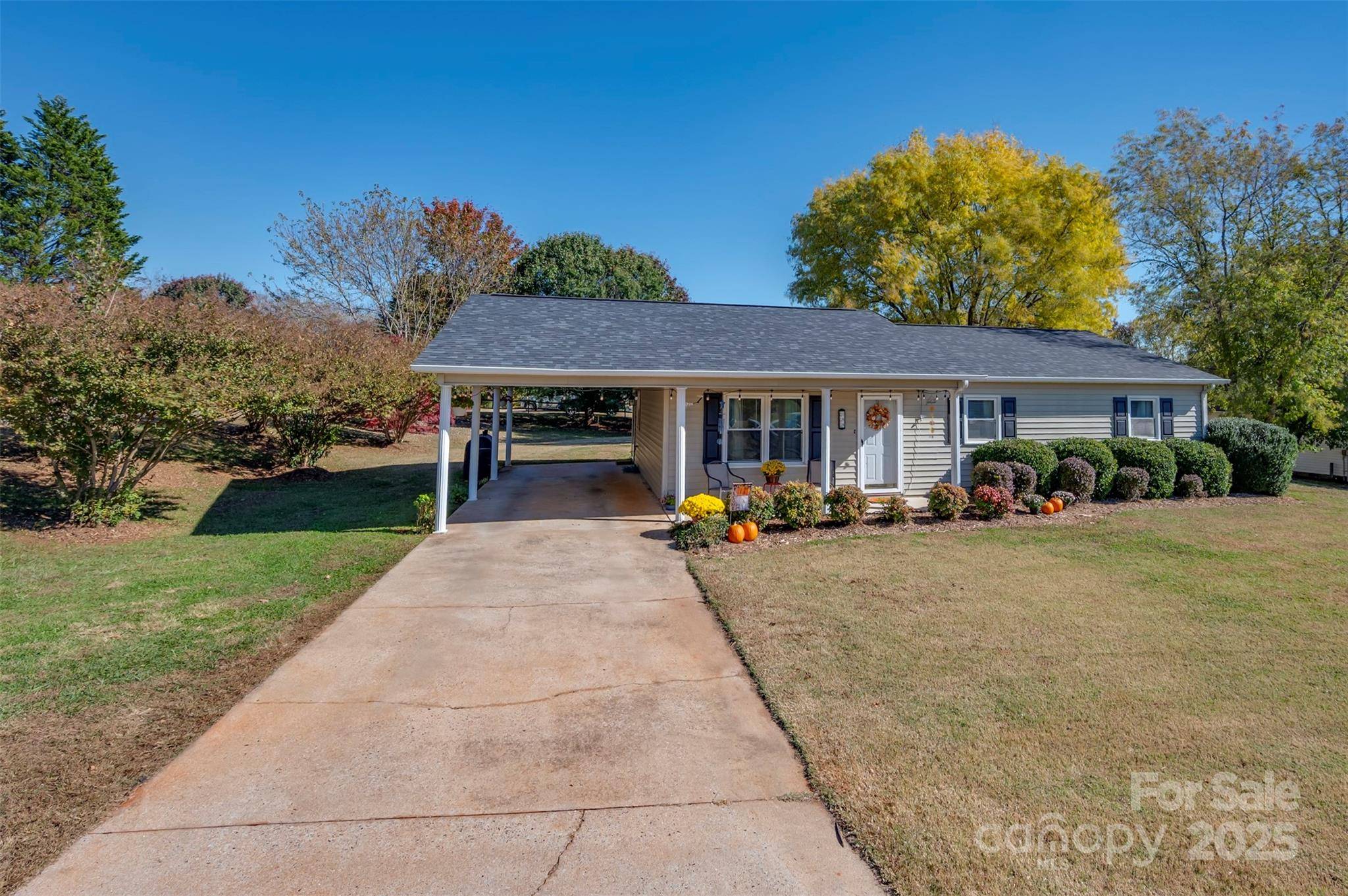 188 East Fork DR, Ellenboro, NC 28040