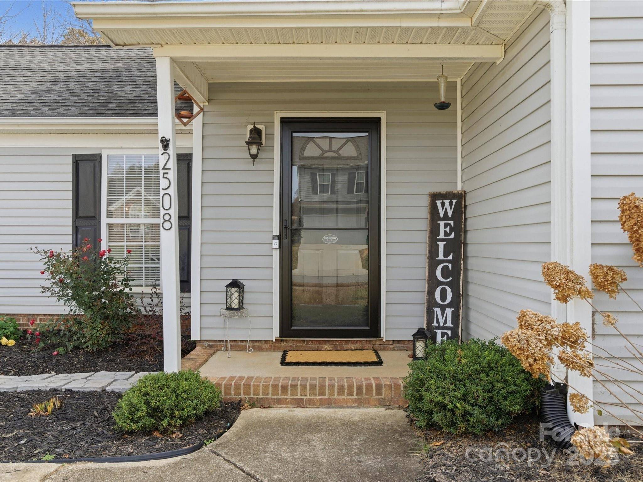 2508 Barkers Ridge DR, Bessemer City, NC 28016