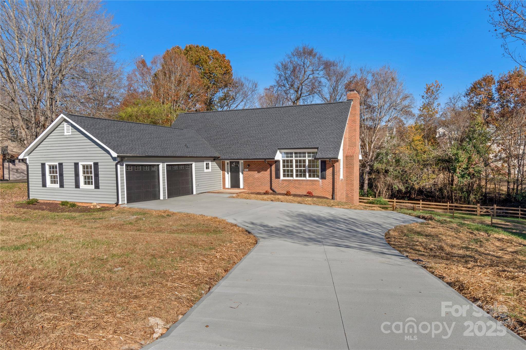 5309 Moss Creek LN, Clemmons, NC 27012