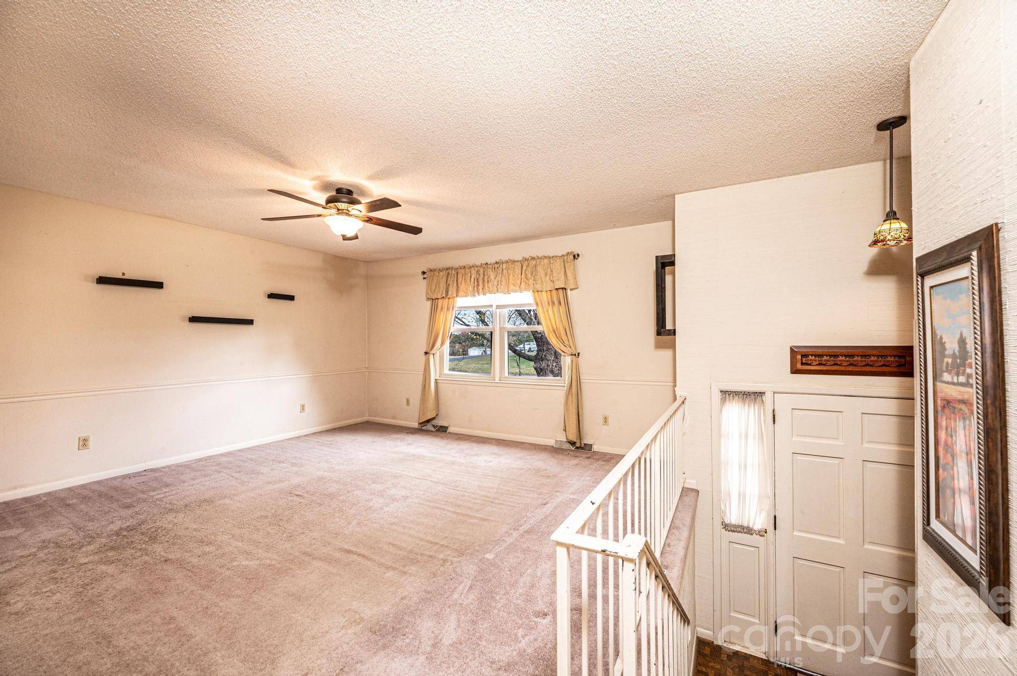 2570 Raintree ST, Connelly Springs, NC 28612