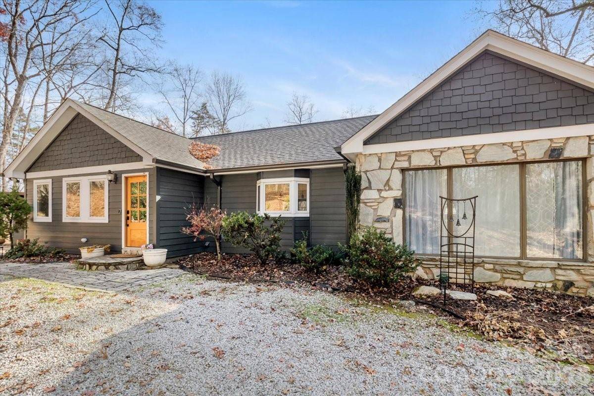 1224 Forest Lake Heights DR, Nebo, NC 28761