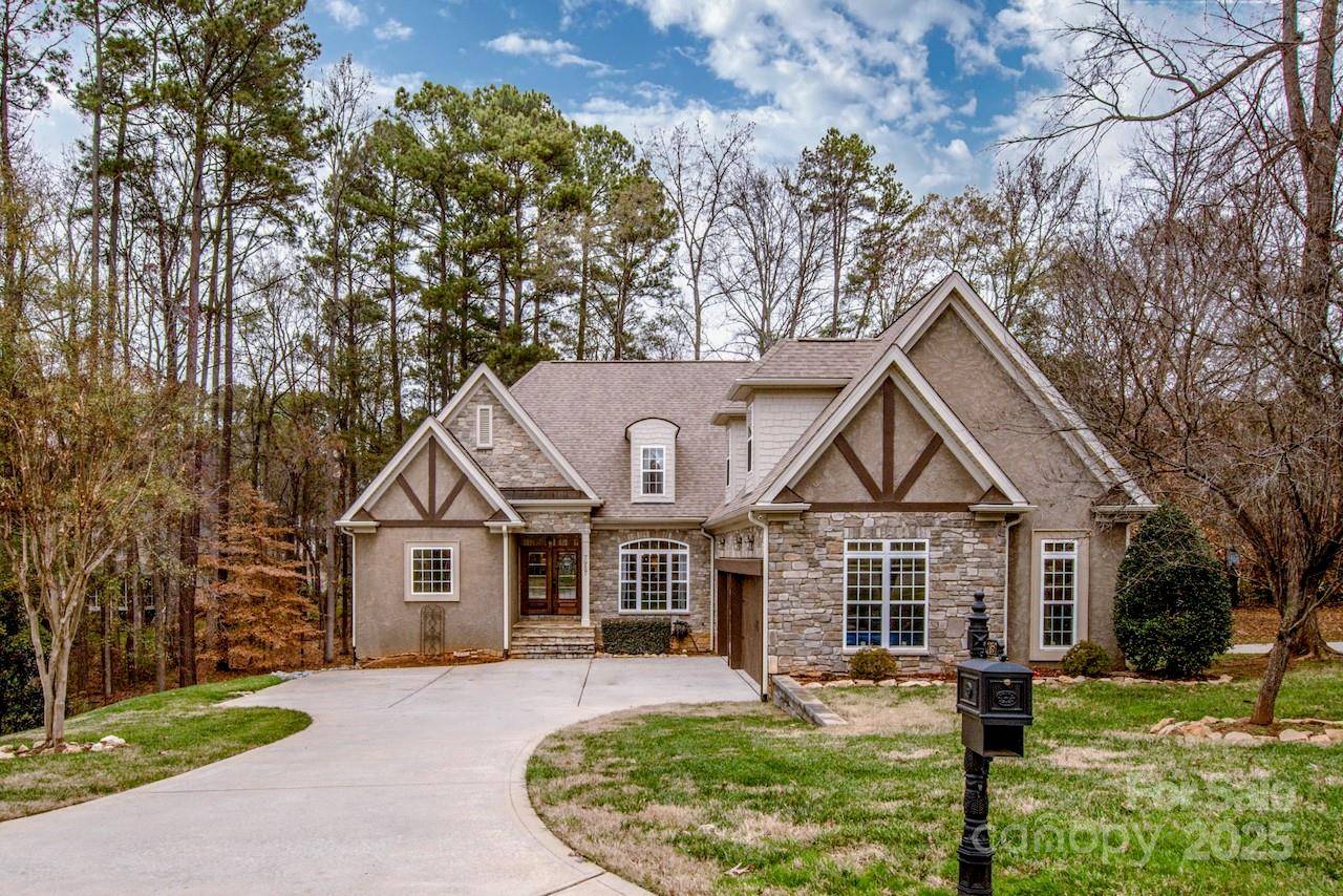 7957 Glen Abbey CIR, Stanley, NC 28164