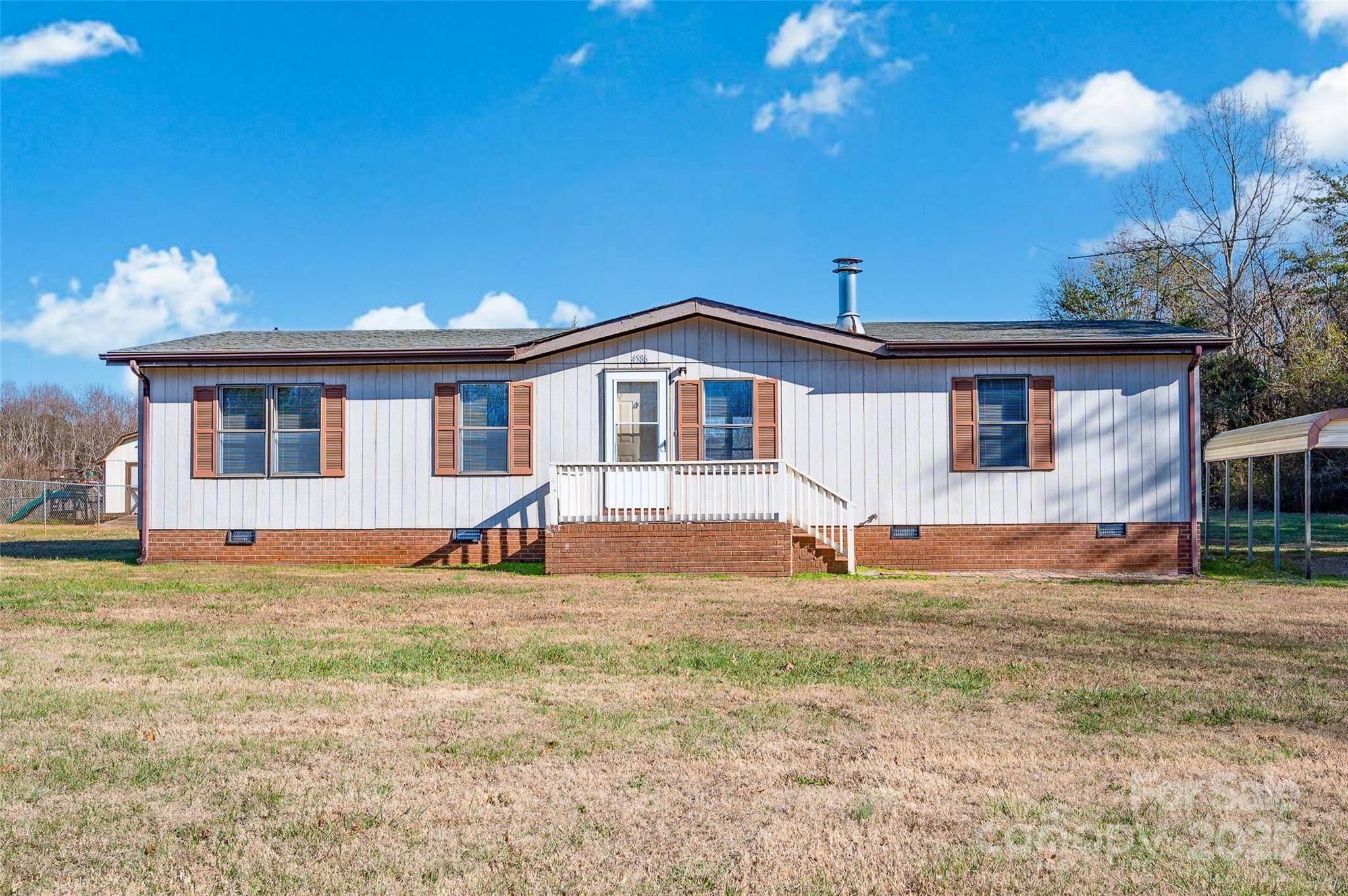 4586 Deal RD, Claremont, NC 28610