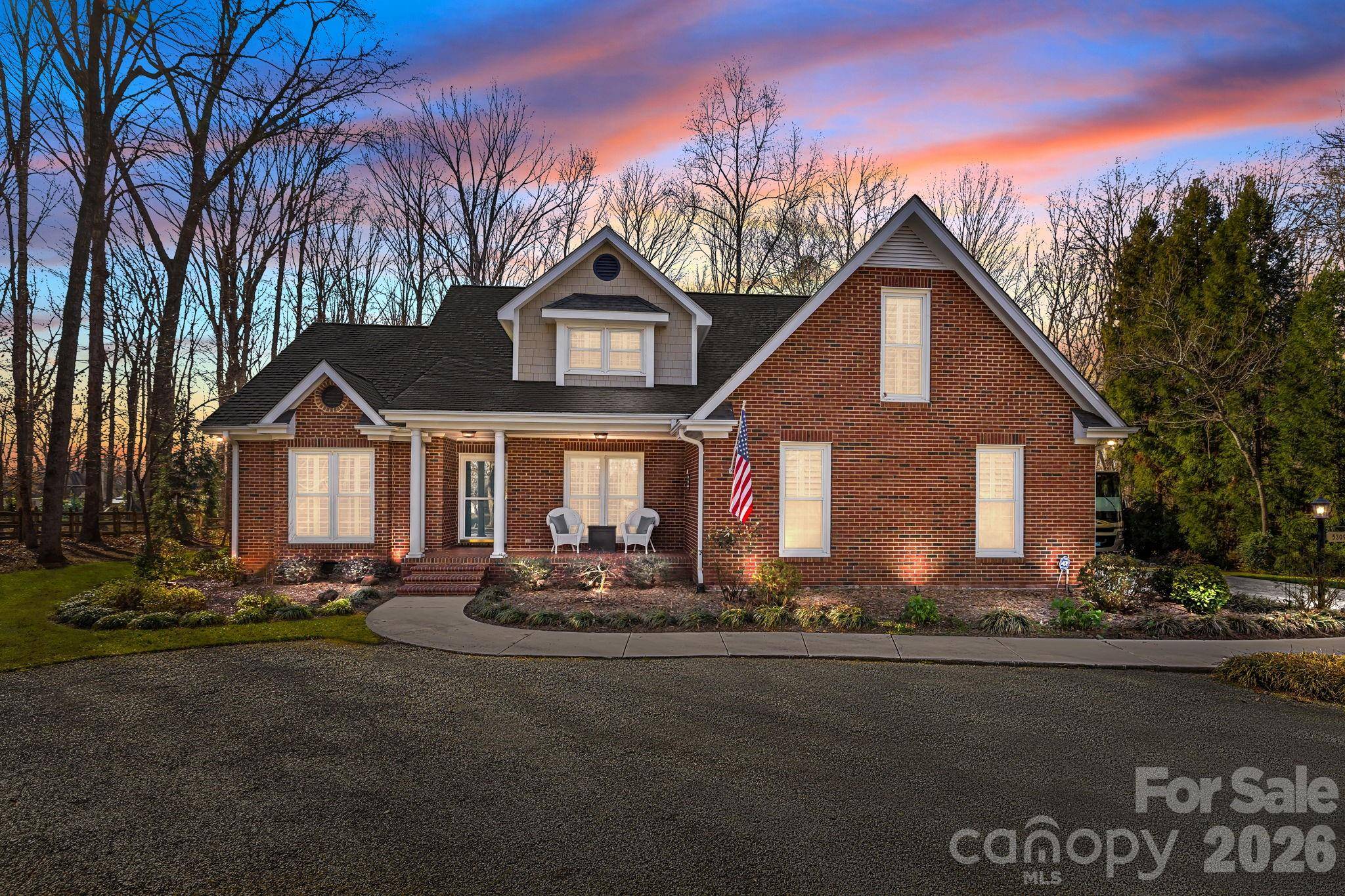 5309 Black Oak LN, Waxhaw, NC 28173