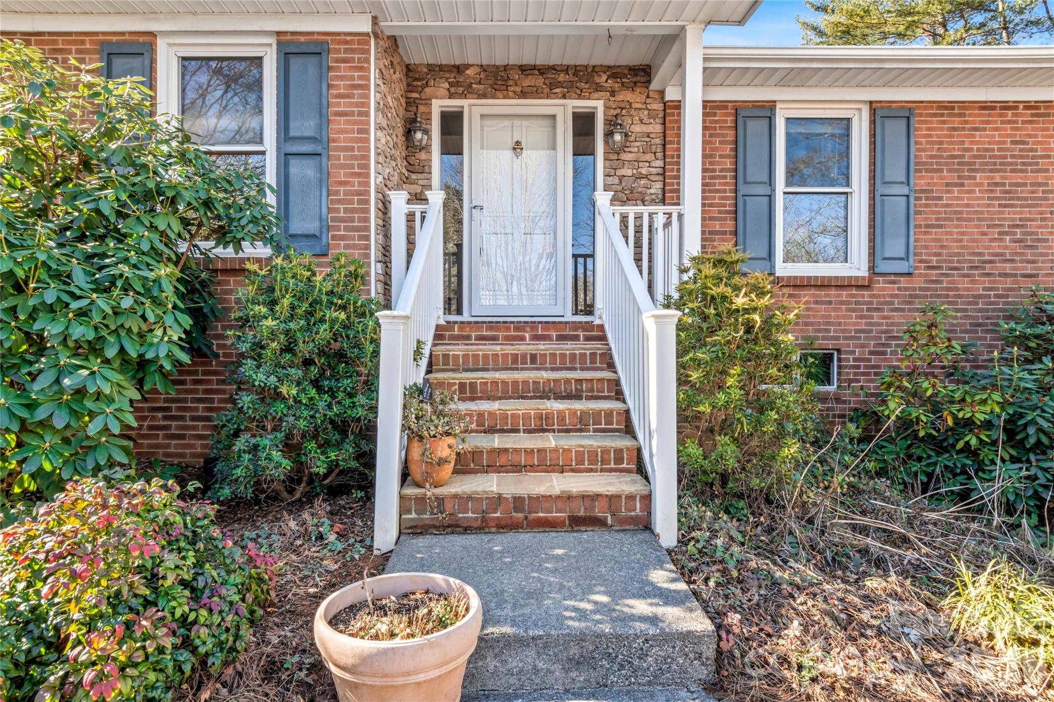 3606 Squirewood DR, Clemmons, NC 27012