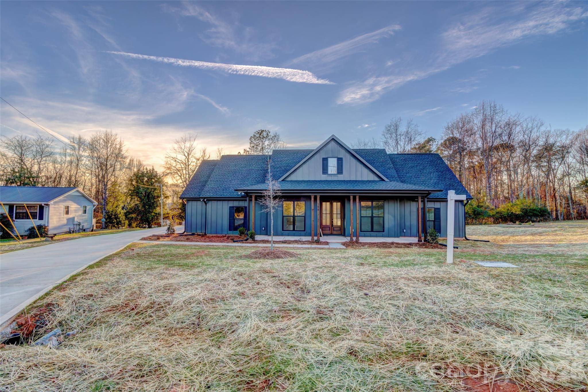 318 Harbor View DR #45, Cherryville, NC 28021