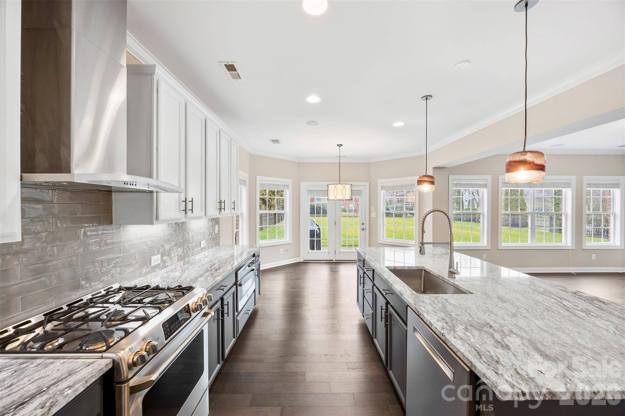2401 Twinberry LN, Waxhaw, NC 28173