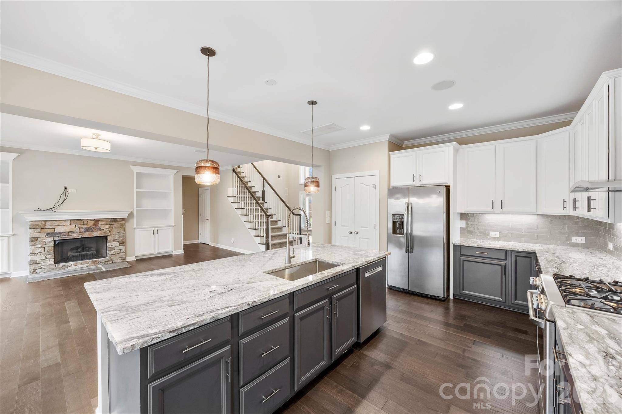 2401 Twinberry LN, Waxhaw, NC 28173
