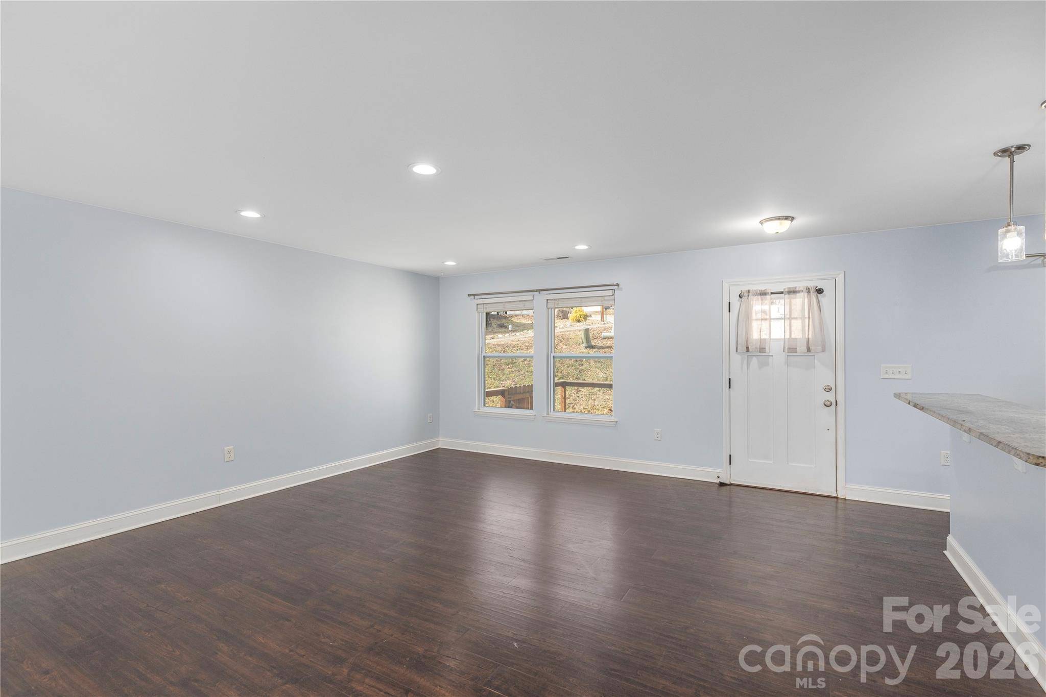 113 Tail Feather LN, Candler, NC 28715