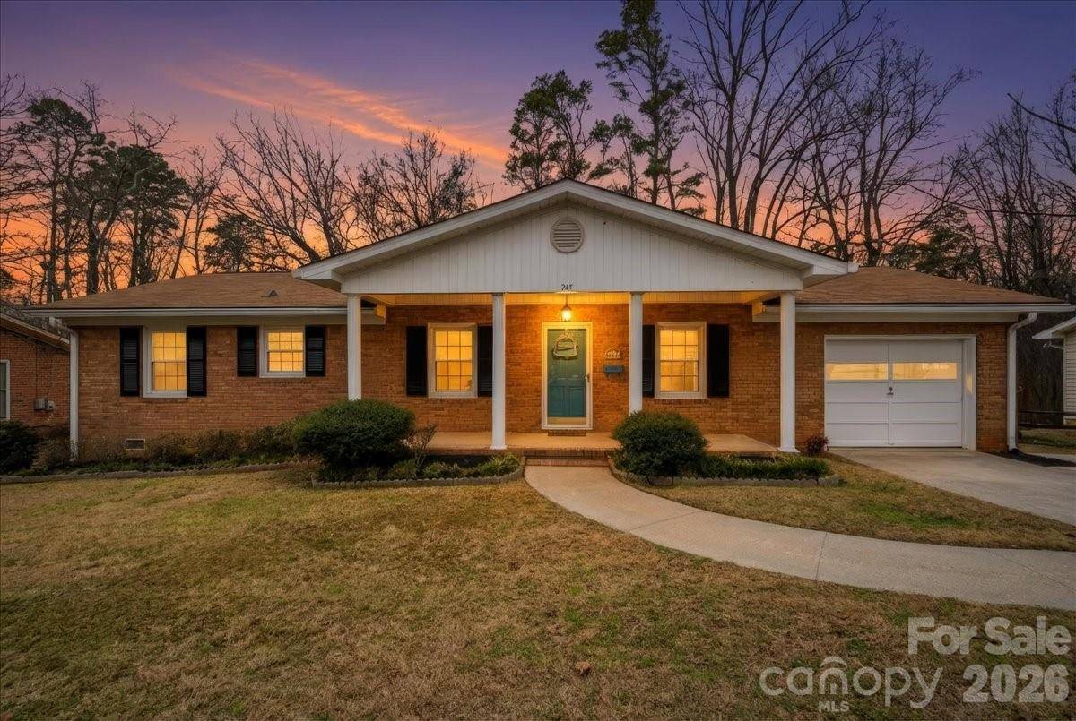 747 Gibson DR NW, Concord, NC 28025
