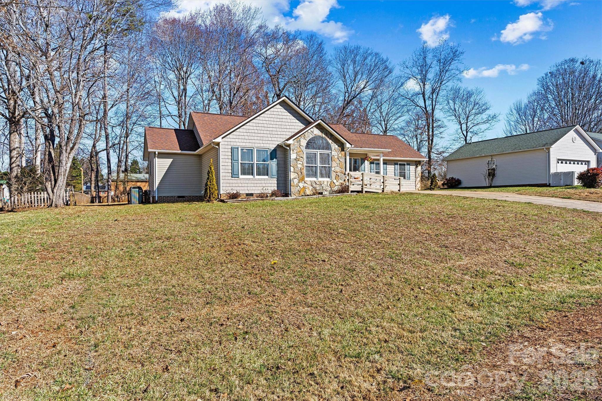 1714 Indian Springs DR NW, Conover, NC 28613