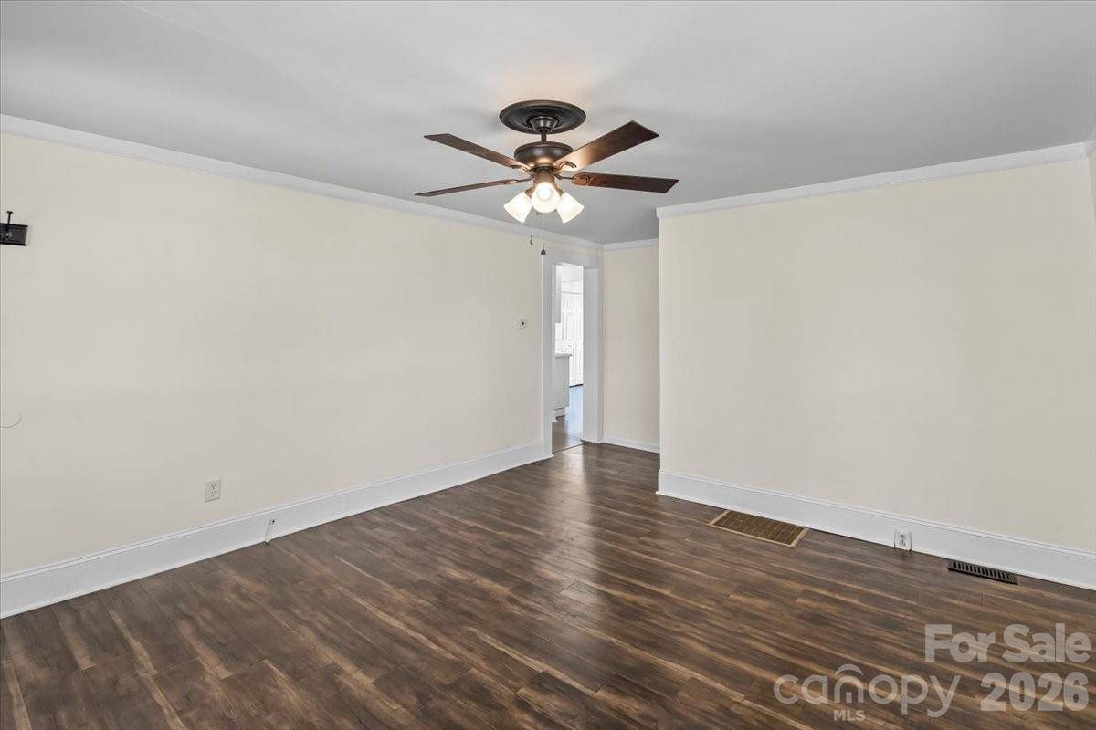 305 Linestowe DR, Belmont, NC 28012