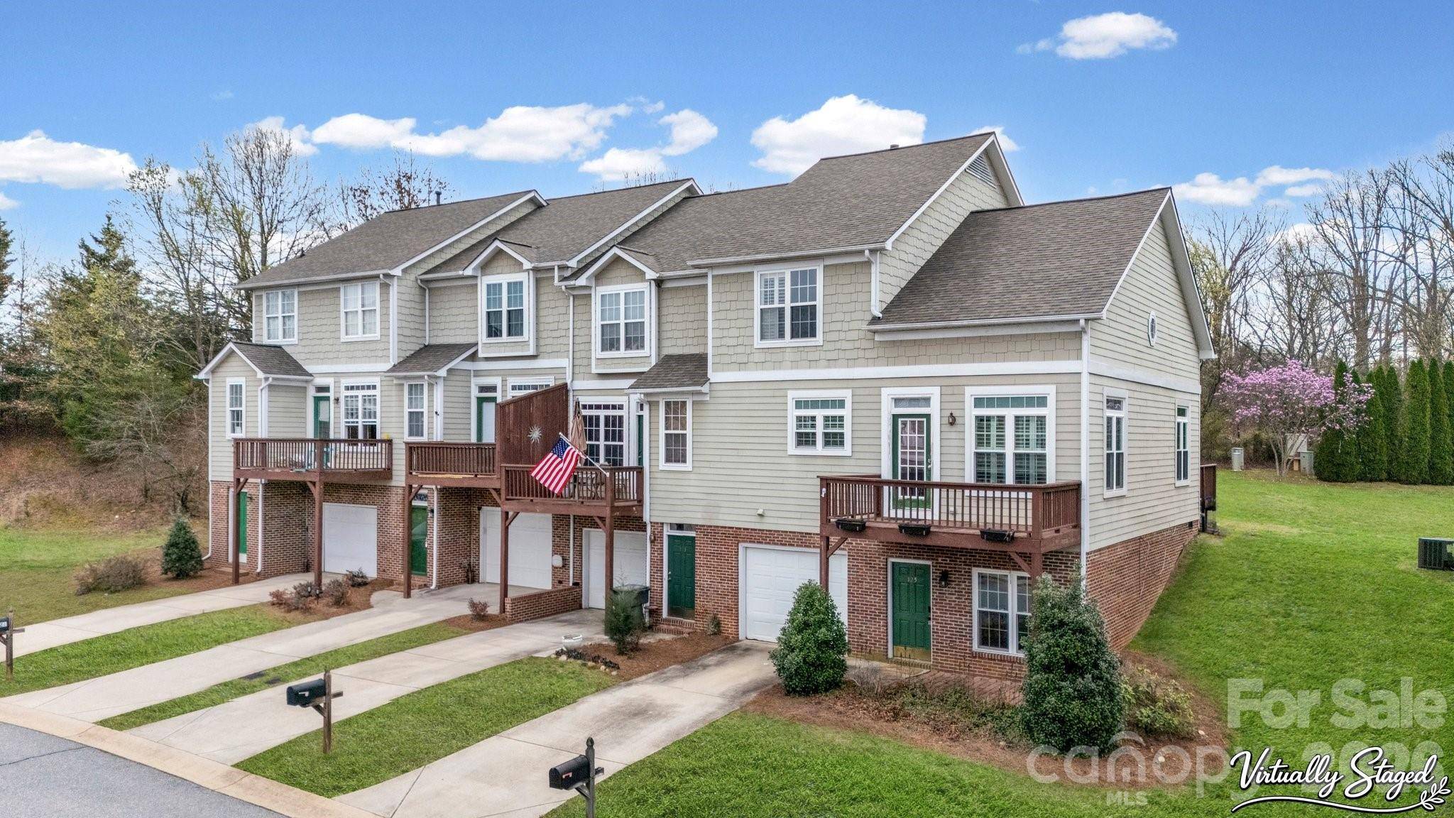 125 Forest Ridge RD, Mooresville, NC 28117