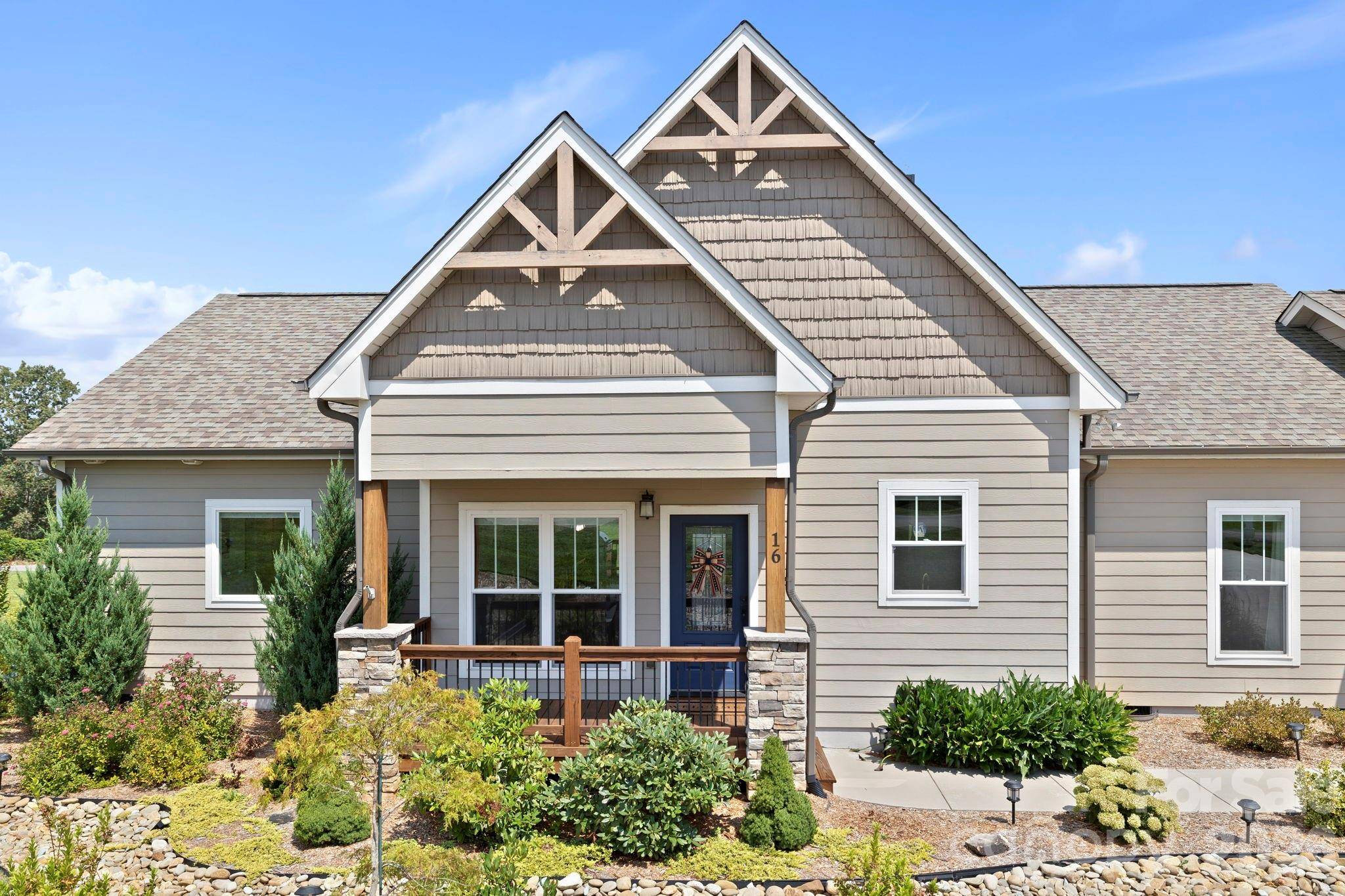 16 Enchanted Oak LN, Alexander, NC 28701