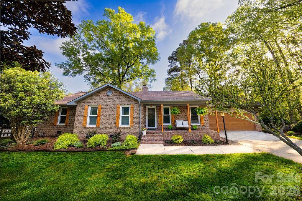 8215 Chandos PL, Huntersville, NC 28078