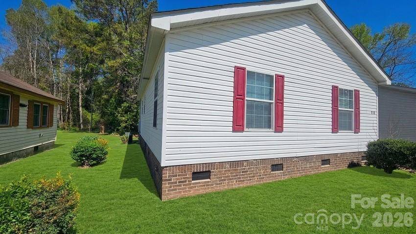 510 Phillips ST, Fairmont, NC 28340