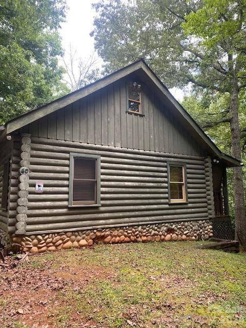 60 Hundred Acre Woods, Mullins, NC 28906