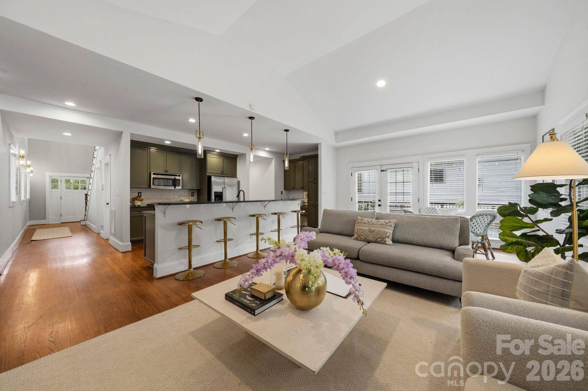 1815 DeArmon DR, Charlotte, NC 28205