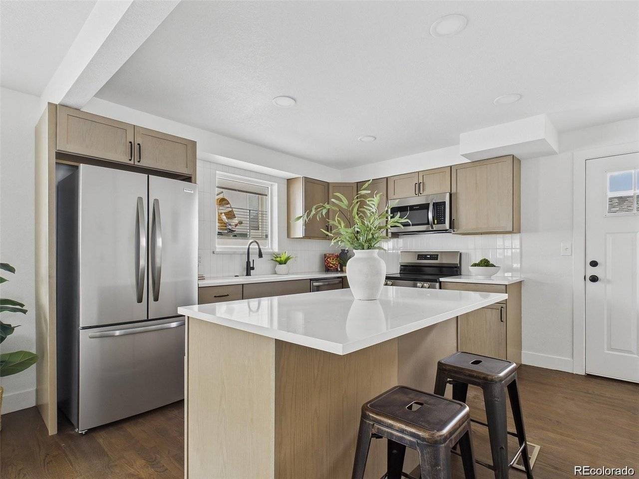 1372 Zenobia, Denver, CO 80204