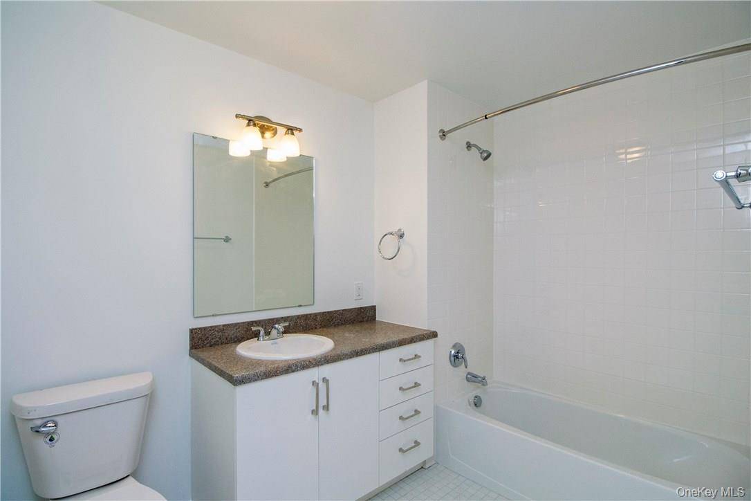 10 Byron PL #216, Larchmont, NY 10538