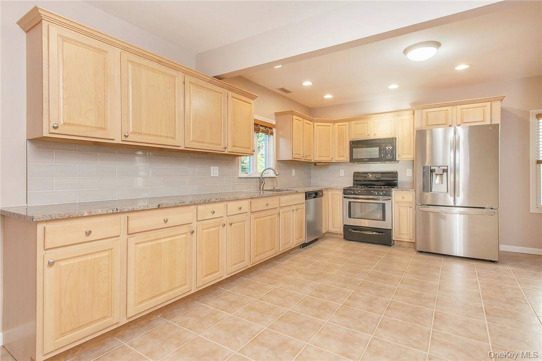 29 Orchard ST #2nd Fl, Eastchester, NY 10709