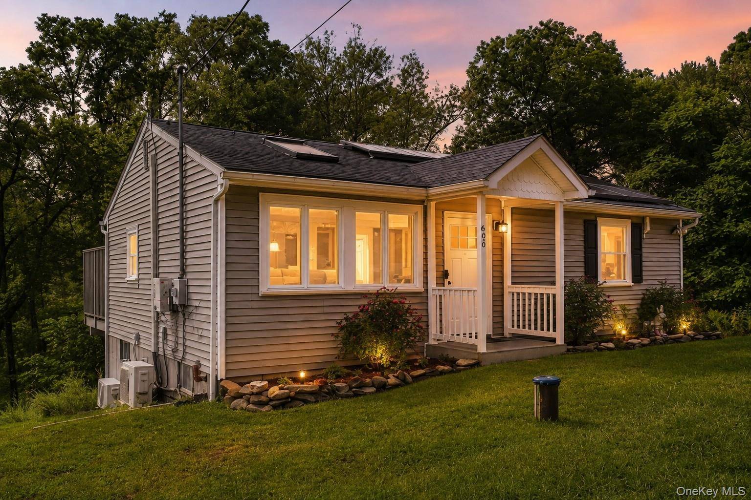 692 Mount Airy RD, New Windsor, NY 12553