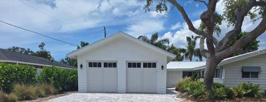 1833 PANDORA DR, Sarasota, FL 34231