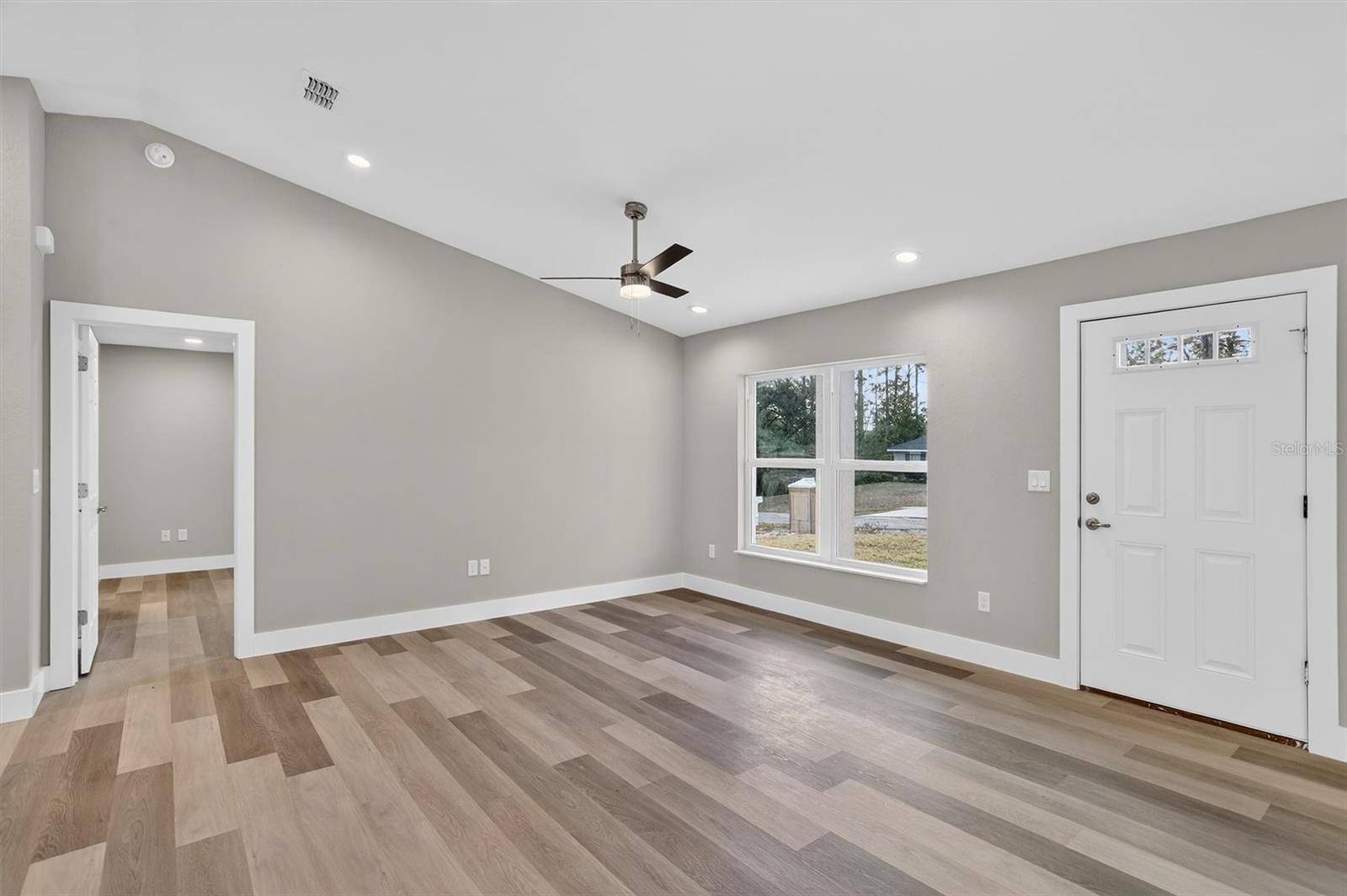 1516 W PRINGLE PL, Citrus Springs, FL 34434