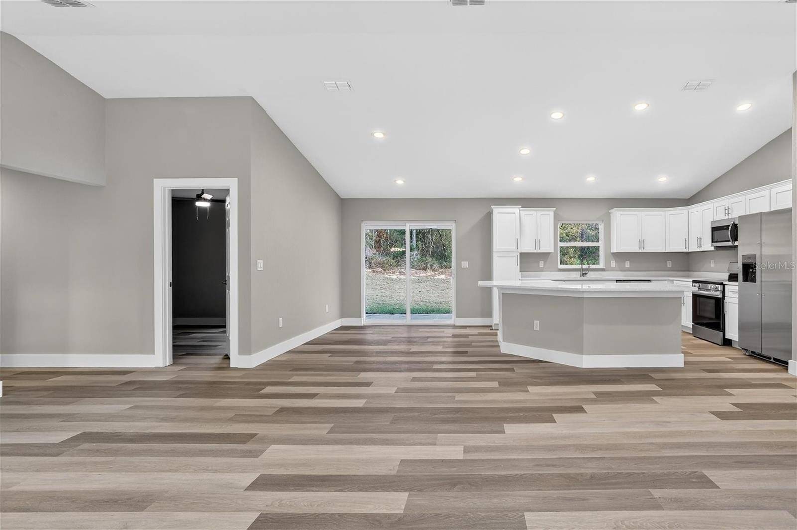 1516 W PRINGLE PL, Citrus Springs, FL 34434